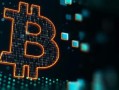 区块链和数字货币对于金融监管和合规方面的挑战和机遇是什么？